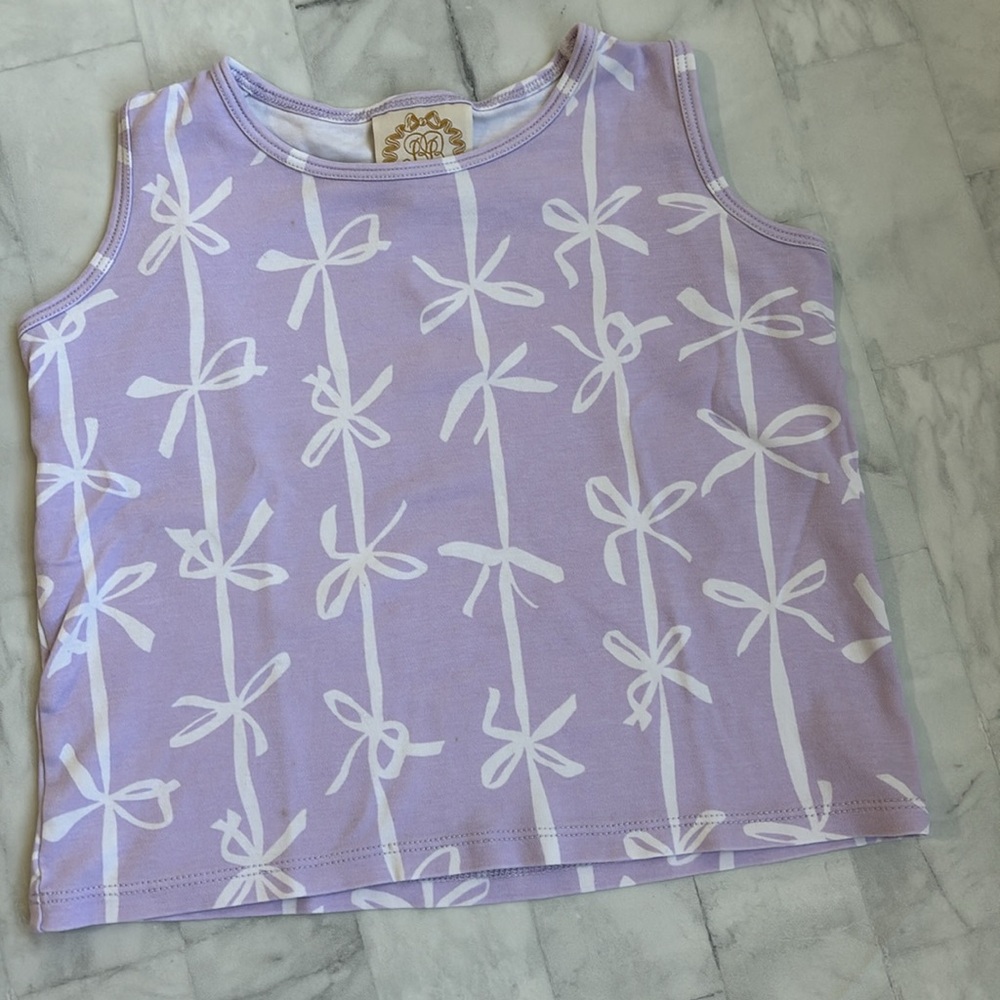 The Beaufort Bonnet Company “Tay Tay Tank” in Lavender Braselton Bows Print